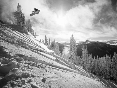 Gruppenavatar von Snowboarden im tiefschnee