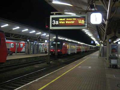 Gruppenavatar von Sehr geehrte Damen und Herren, wegen eines Triebfahrzeugschadens verzögert sich die Ankunft des ÖBB  blablabla