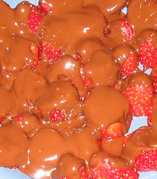 Gruppenavatar von He, schauts amoi, heit gibts Scheiße mit Erdbeeren! - Wääääh Erdbeeren!!  ツ