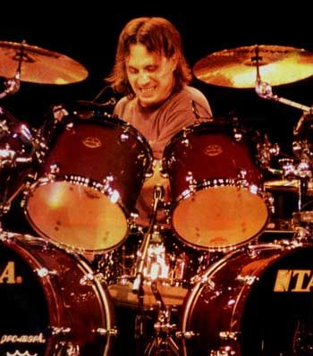 Gruppenavatar von {[(Dave Lombardo)]}