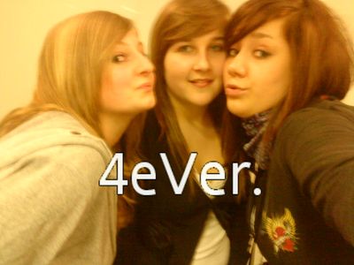 Gruppenavatar von AsTih...Laura...Matih...= abf-chen...nwly...4-ever2gether..(;