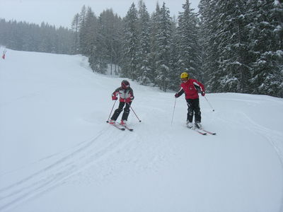 Gruppenavatar von was will man mehr als pulverschnee, einen berg, eine piste und schi