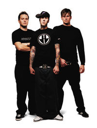 Gruppenavatar von BLINK 182 IS BACK!!! YEAH...