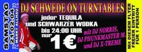 DJ Schwede live on turntables@Disco P2