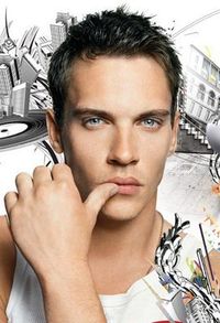 !!!!!!!Jonathan Rhys Meyers is the hottest guy ever!!!!!!!