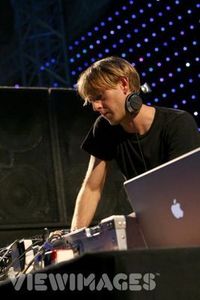 Gruppenavatar von WE LOVE RICHIE HAWTIN