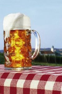 Es gibt kein Bier im Himmelreich, drum trinken wirs auf Erden gleich