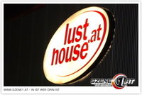 ..wE LovE LusThouSe..