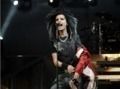 * * *bill kaulitz zieh dich aus, weil es doch so anziehend ist !!!!* * *