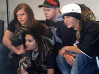 Gruppenavatar von >Für Tokio Hotel kann man nie ZU REIF werden<