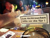 Gruppenavatar von Ein Nichtraucherbereich im Restaurant-wie ein Pissbereich im Pool!!!