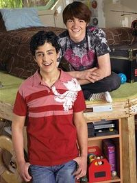 Drake und Josh sind wirklich  crazy könnten glatt meine Brüder sein XD