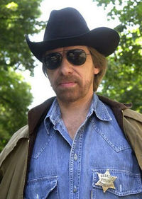 Chuck Norris schwitzt nicht beim kacken, nein die Kacke schwitzt beim jucknorrison!!