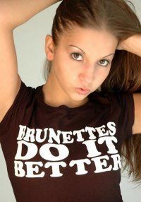 Gruppenavatar von [~~BRUNETTES DO IT BETTER~~]