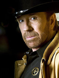 Chuck Norris kann eine Partie 4-Gewinnt in 3 Runden gewinnen