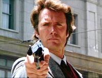 Clint Eastwood schnupft Chuck Norris mit dem linken Nasenloch!