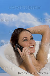 Frauen, die nicht im Bad sind, sind am Telefon! (Im Idealfall beides gleichzeitig*zwinker*)