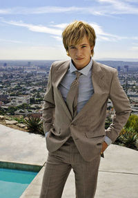 x3 edward speleers x3