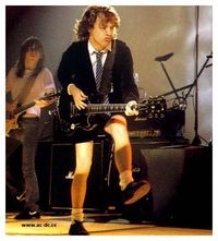 Angus Young 