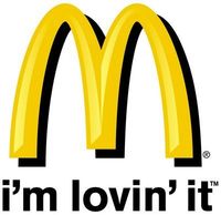 Wer Titen fickt und Muschis leckt, der weiß auch wie McDonalds schmeckt !