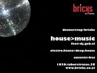 House-music@Bricks - lazy dancebar