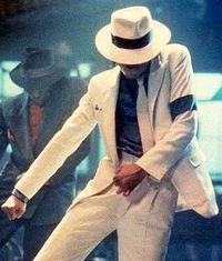 Michael Jackson WAR der King Of Pop, jetzt IST er GOTT!!! =)