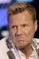 Gruppenavatar von Dieter Bohlen:ich fühl mich hier wie ein Klo.Die ganze Zeit muss ich mir die ganze Scheisse ansehen.