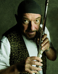 Ian Anderson`s Jethro Tull Thick As A Brick