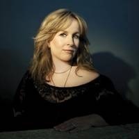 Gretchen Peters