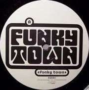 Funkytown  Fm4 Tribe Vibes Edition With Dj Phekt@Roxy Club