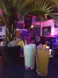 Cocktail Rush Hour       Zu jeden Cocktail ein Shot gratis @Kuhstall