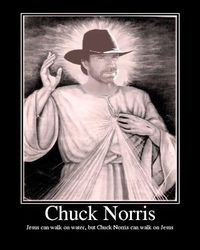 Chuck Norris stülpt genoppte Kondome um - damit ER den Spass hat!