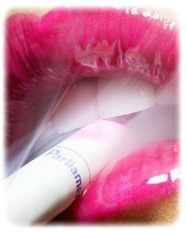 Lippen mit Lippgloss - 