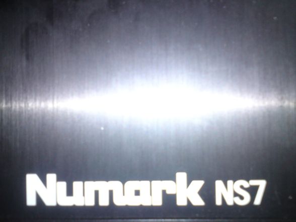 Numark NS7 - 