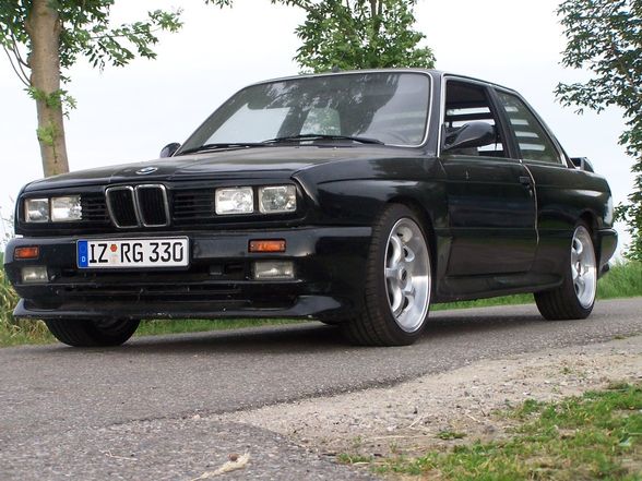 Aufgemotzte E30  - 