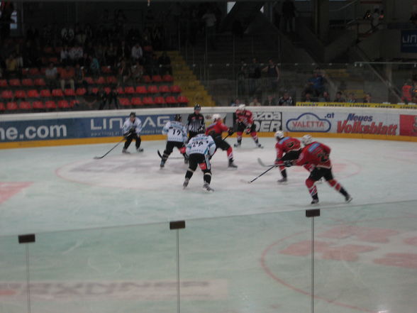 Pre-Season EHC Black Wings vs. HKJ  - 