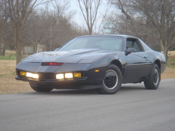 KNIGHT RIDER - 