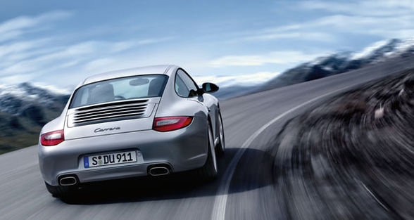 Porsche 911 Carrera - 