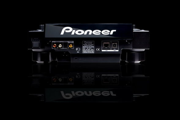 Pioneer CDJ 2000 - 