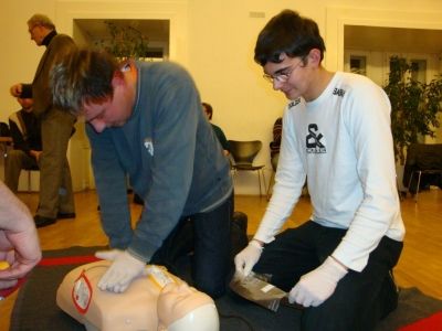 Defibrillator Übung - 