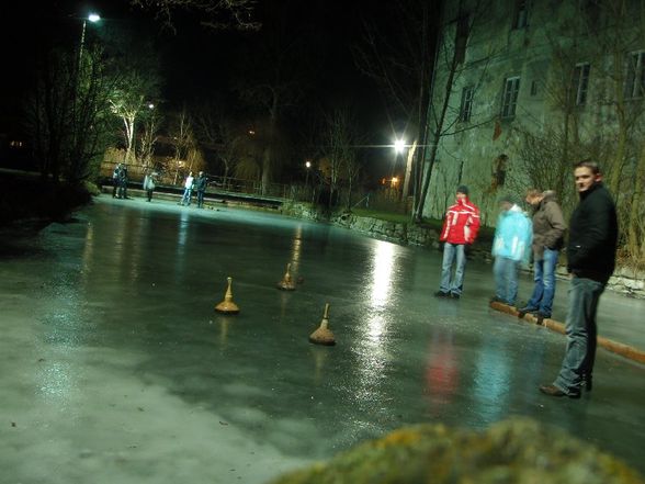 Stammtisch Eisstockschießen /Bratl essen - 