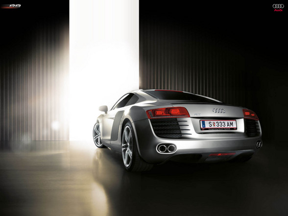 Audi R8 - 