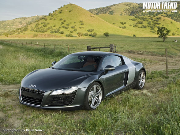 Audi R8 - 