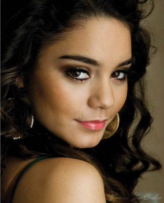 VaNNeSSa HuDGeNS...^^ HSM ^^ - 