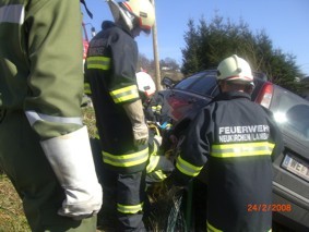 Fahrzeugbergung Weinberg 24.02.08 - 