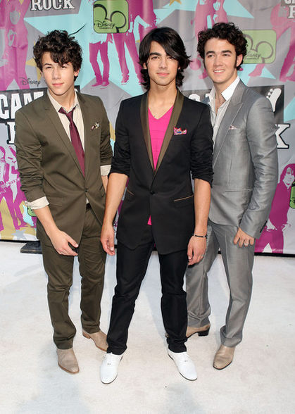 Jonas Brothers - 