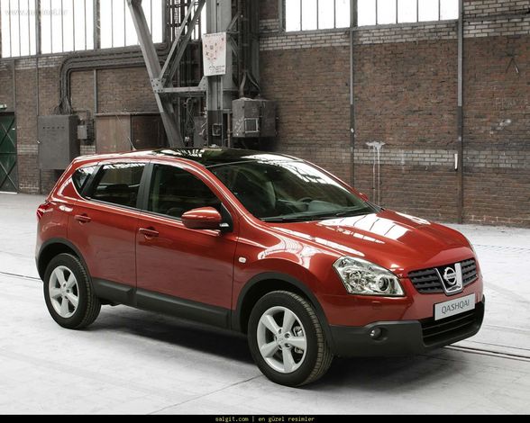 Nissan Qashqai - 