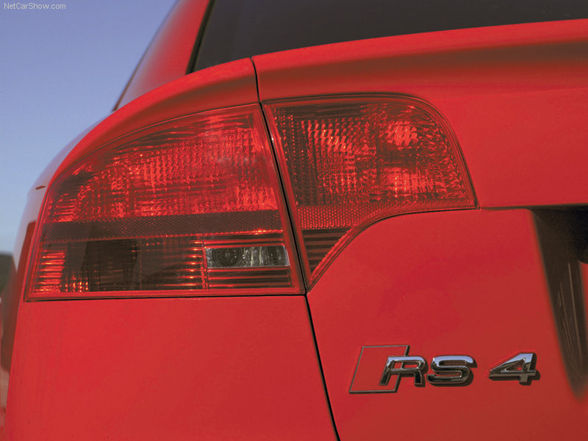 Audi RS4 (2006) - 