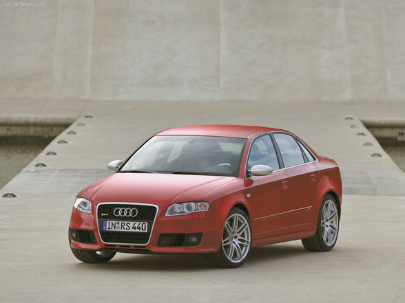 Audi RS4 (2006) - 