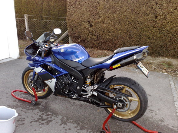 Yamaha R1 RN19 *neu* - 